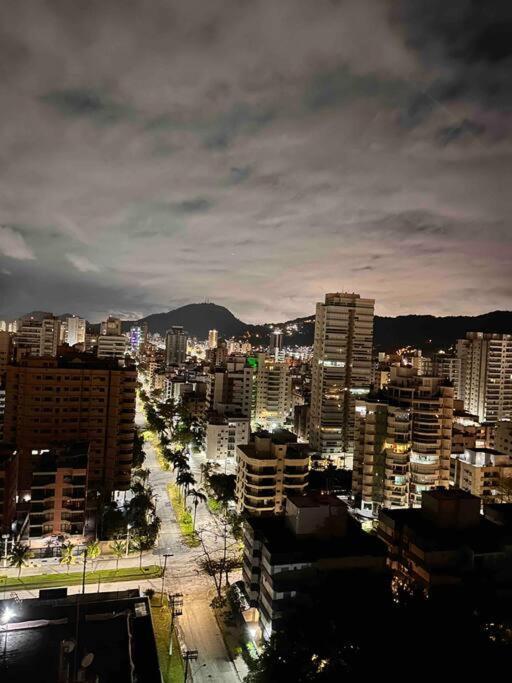Apto Com Vista Para O Mar Com 2 Vagas - Гуаружа Экстерьер фото